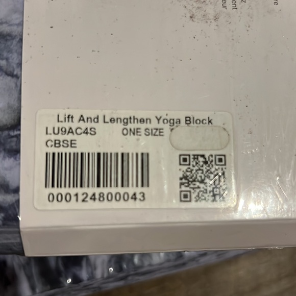 Lululemon lift and lengthen yoga blocks - Picture 3 of 3